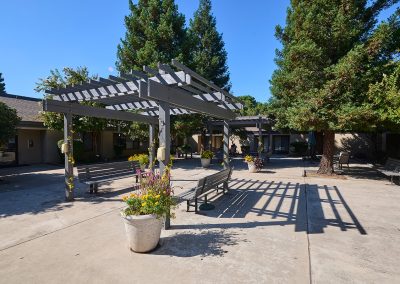 The courtyard and plants at Turlock